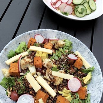 Earls Kitchen + Bar - Bowls - Canadian (New) Near Me - Toronto, Ontario Earls Kitchen + Bar - Bowls - Canadian (New) Near Me - Toronto, Ontario