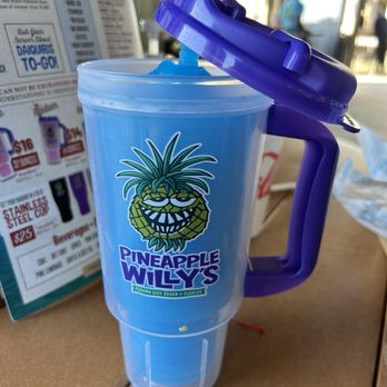 Pineapple Willy's - Blue Razz Daiquiri - Seafood Near Me - Panama City Beach, Florida