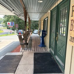 507 Country Store - Front Outdoor Deck