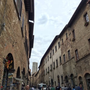 Comune di San Gimignano - Town Hall Near Me - San Gimignano, SI