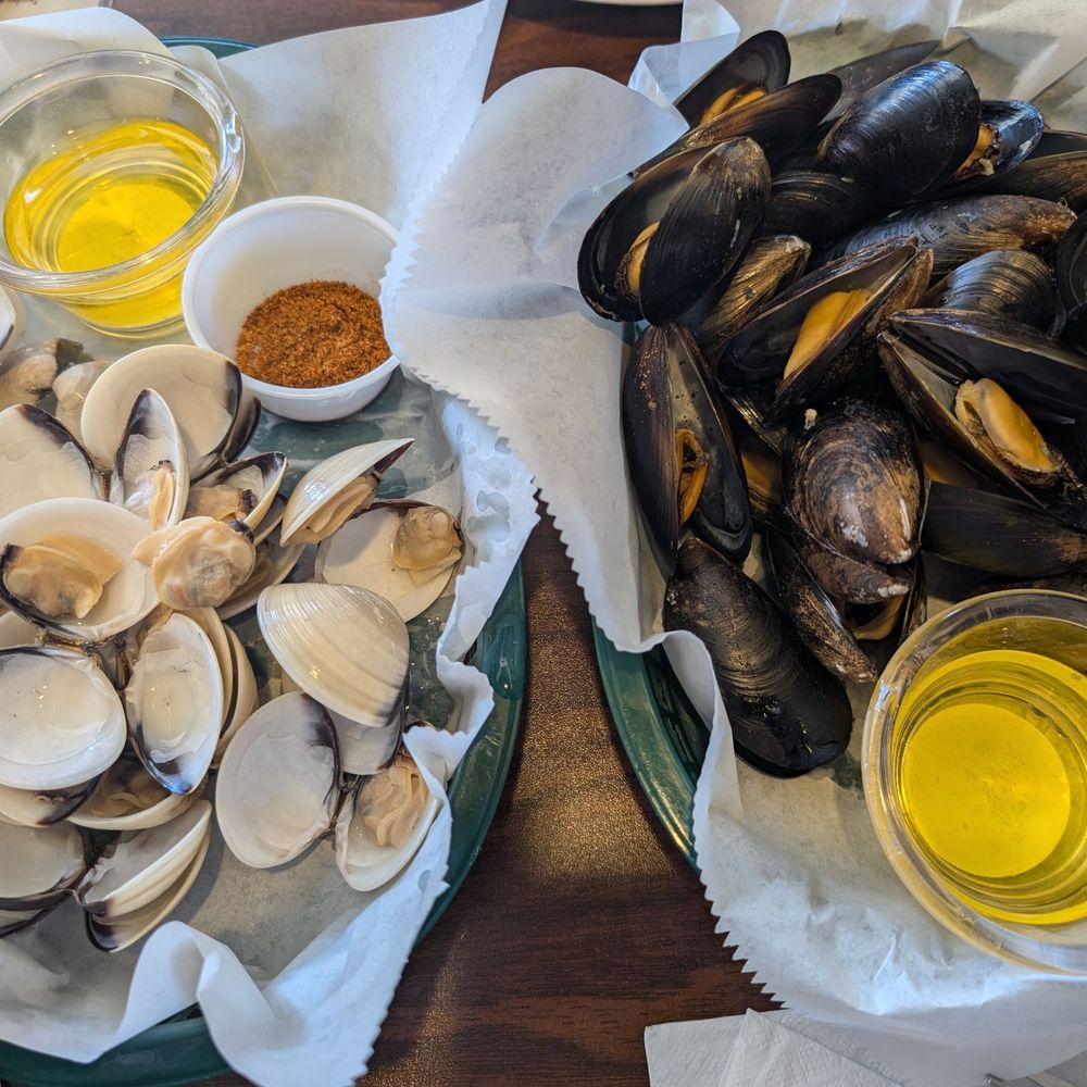 Clam Digger's Pub & Eatery - Clams and mussels! - Seafood Near Me - Bedford, Virginia Clam Digger's Pub & Eatery - Clams and mussels! - Seafood Near Me - Bedford, Virginia