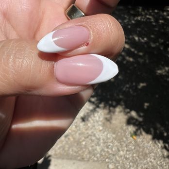 Blush Nail Bar - She cut me on 6 different fingers - Nail Salons Near Me - Valley village, California