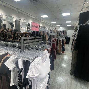 Jeans Warehouse - love their clothes - Women's Clothing Near Me - Mililani, Hawaii