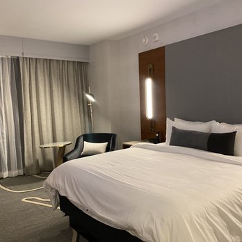 JW Marriott Indianapolis - Bedroom - Hotels Near Me - Indianapolis, Indiana