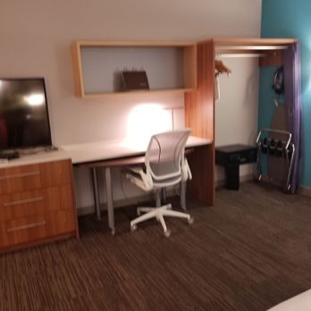 Home2 Suites by Hilton Roanoke - King Handicap Room - Hotels Near Me - Roanoke, Virginia Home2 Suites by Hilton Roanoke - King Handicap Room - Hotels Near Me - Roanoke, Virginia