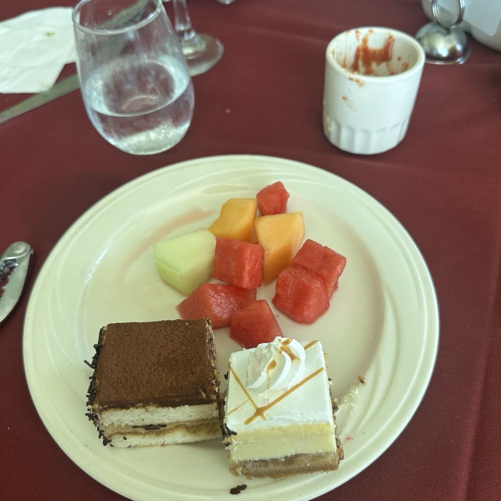 Almansor Grill - dessert plate - American Near Me - Alhambra, California