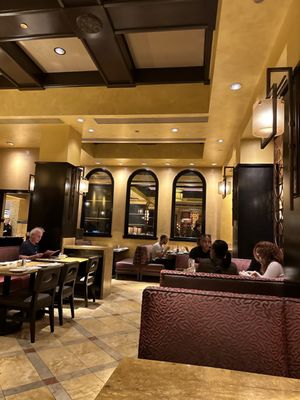 Grand Lux Cafe by null