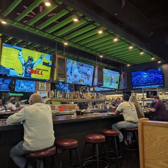 Carolina Ale House - Late night bite sports bar - American Near Me - Fort Mill, South Carolina