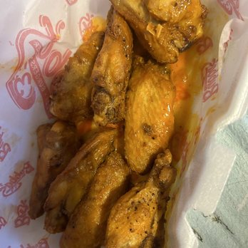 Bubba's 33 - Mild Buffalo Bubba's Famous Traditional Wings - Burgers Near Me - Canton, Ohio