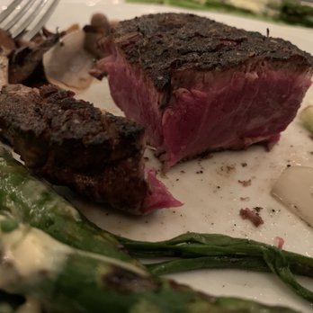 Peninsula Grill - Perfectly cooked medium rare filet - New American Near Me - Charleston, South Carolina Peninsula Grill - Perfectly cooked medium rare filet - New American Near Me - Charleston, South Carolina