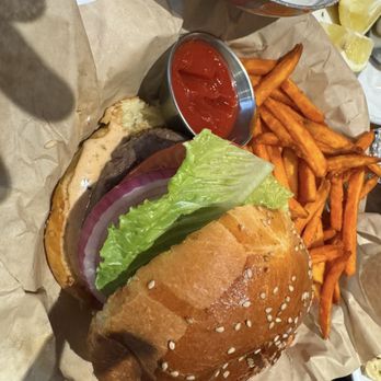 12 Chairs - Burger - Middle Eastern Near Me - New York, New York
