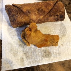 Lin's Kitchen - Disgusting burnt , greasy egg roll and chicken wing