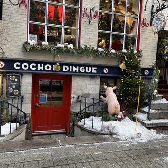 Cochon Dingue - Outside - Breakfast & Brunch Near Me - Quebec City, Quebec Cochon Dingue - Outside - Breakfast & Brunch Near Me - Quebec City, Quebec