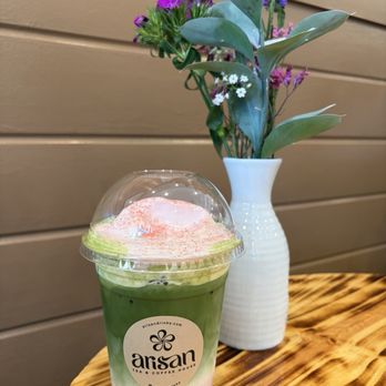 Arisan - Strawberry matcha einspanner - Coffee & Tea Near Me - Sunnyvale, California