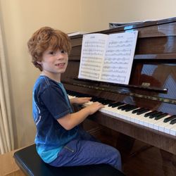 Universal Music Academy - Playing Beethoven for the first time:)