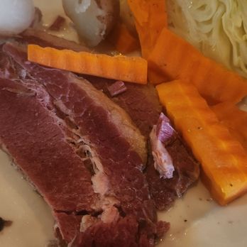 Fibbar MaGees - Corned beef & cabbage - Irish Pub Near Me - Sunnyvale, California