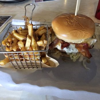 Route 108 Pizza And BBQ - Build Your Own Burger (Med Rare, Swiss, Bacon, Grilled Onion, Grilled Mushroom, Over Easy Fried Egg) - Pizza Near Me - Sandy Spring, Maryland