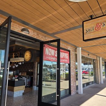 Salt & Straw - Outside - Ice Cream & Frozen Yogurt Near Me - Phoenix, Arizona Salt & Straw - Outside - Ice Cream & Frozen Yogurt Near Me - Phoenix, Arizona