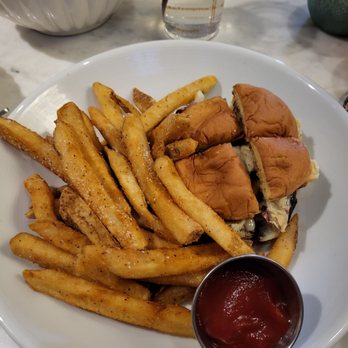 The Tonsorium Bar - Wagyu burger - Cocktail Bars Near Me - Kenmore, Washington
