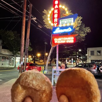 Leonard's Bakery - Bakeries Near Me - Honolulu, Hawaii