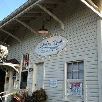 Waterfront Depot Restaurant - Seafood Near Me - Florence, Oregon