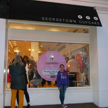 Georgetown Cupcake - Cupcake fanatic MAR2013 - Cupcakes Near Me - Washington, DC, District of Columbia