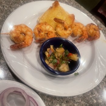 Southland Steakhouse - Shrimp skewers with pineapple salsa and garlic bread - Steakhouses Near Me - Zebulon, North Carolina