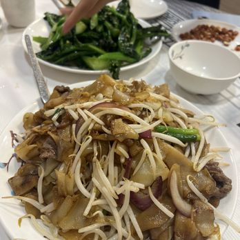 Golden Bay Parkway Restaurant - Chinese Near Me - Brooklyn, New York