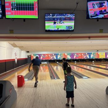 Rim Bowling & Entertainment Center - Bowling Near Me - Crestline, California