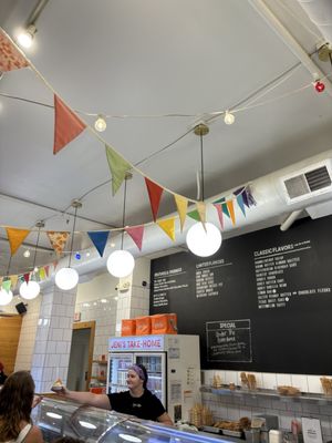Jeni's Splendid Ice Creams by null