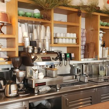 Jongewaard's Bake n Broil - Coffee Area - American Near Me - Long Beach, California