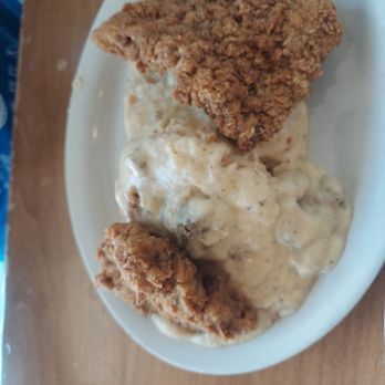 Maple Street Biscuit Company - Riverview - Steak & gravy - Breakfast & Brunch Near Me - Riverview, Florida