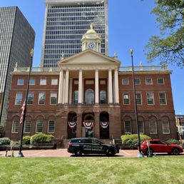 Exterior outside entrance of Connecticut's Old State House - Exterior - Hartford, Connecticut Exterior outside entrance of Connecticut's Old State House - Exterior - Hartford, Connecticut