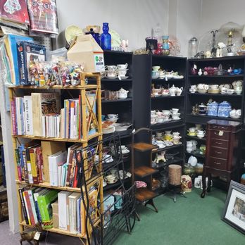 Hamilton Antique Mall - Antiques Near Me - Hamilton, Ontario