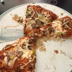 Gravedoni's Pizza - Supreme medium size