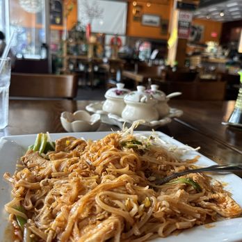 Satto Thai & Sushi Bar - Pad Thai with shrimp and chicken. - Sushi Bars Near Me - Atlanta, Georgia Satto Thai & Sushi Bar - Pad Thai with shrimp and chicken. - Sushi Bars Near Me - Atlanta, Georgia