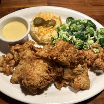 MarketPlace Grill - Chicken Tenders w sweet corn grits and steamed Broccoli. - American Near Me - Springdale, Arkansas