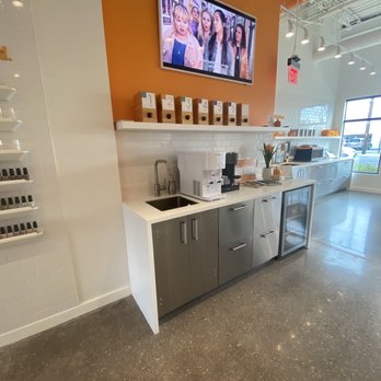 The Ten Spot - Snack and drink/bar area - Nail Salons Near Me - Austin, Texas