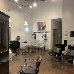 A Salon 2dYe4