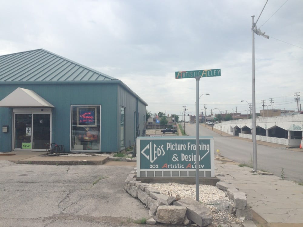 CLEO’S PICTURE FRAMING & DESIGN Updated August 2024 202 Artistic