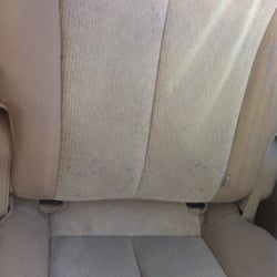 Avis Rent A Car - Dirty replacement car from LAX branch