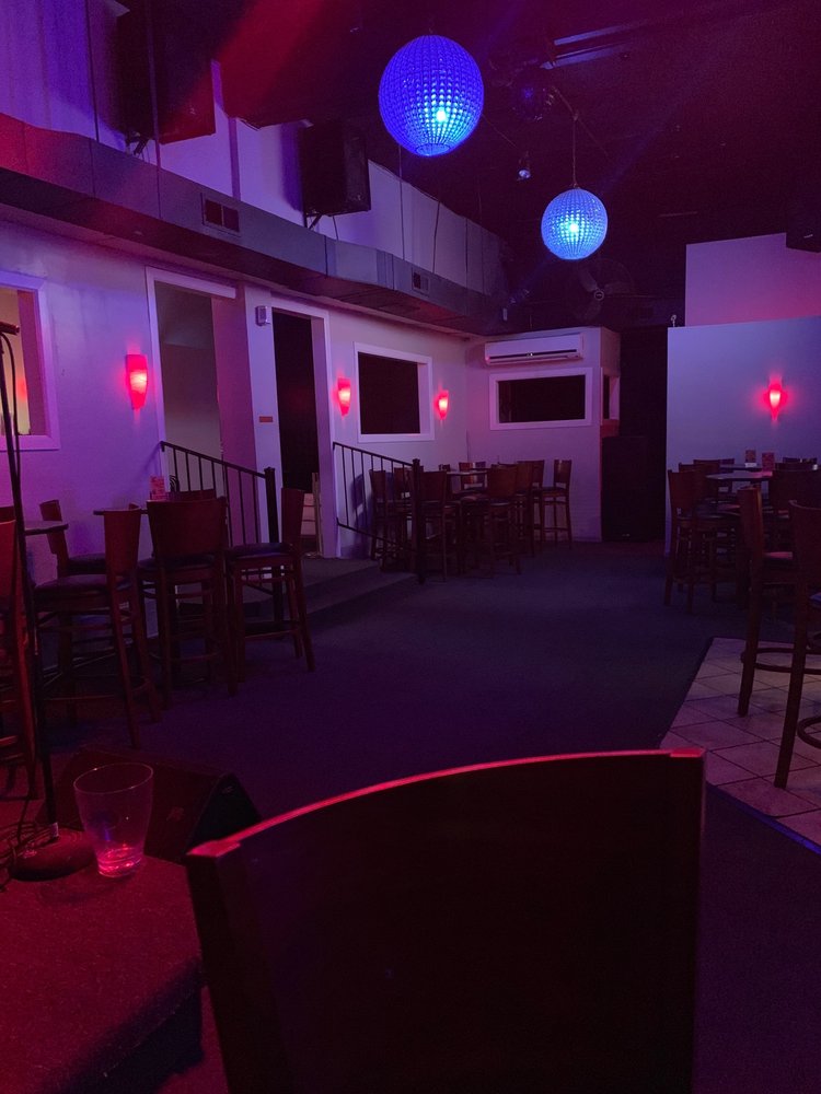 PLUM BAR Updated October 2024 10 Photos & 10 Reviews 108 17th St