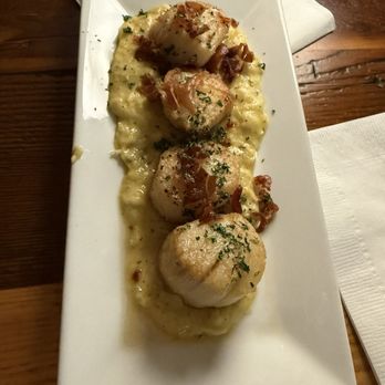 Montsweag Restaurant - Appetizer scallops - American Near Me - Woolwich, Maine