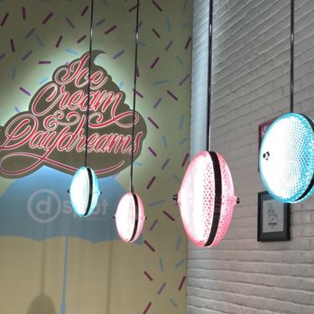 D Spot Dessert Cafe - Cool lights and decor - Desserts Near Me - Edmonton, Alberta D Spot Dessert Cafe - Cool lights and decor - Desserts Near Me - Edmonton, Alberta