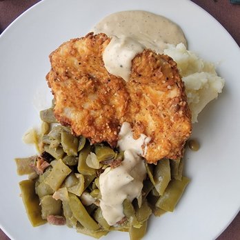 Caledonia Dining Room @ Valhalla Resort Hotel - Springer Mountain Fried Chicken - New American Near Me - Helen, Georgia