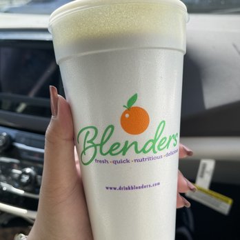 Blenders In the Grass - Green tea matcha - Juice Bars & Smoothies Near Me - Oxnard, California