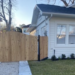 Fence with controller and motor