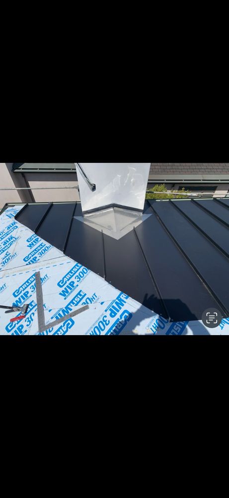 Slide of Handy Roof Solutions