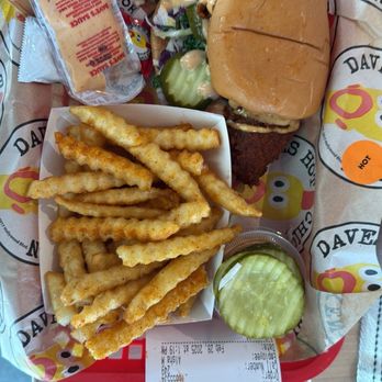 Dave's Hot Chicken - Chicken Shop Near Me - Long Beach, California
