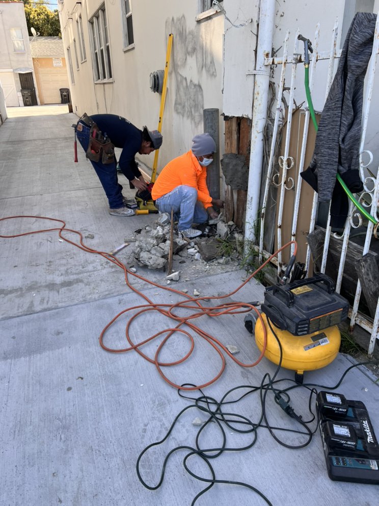 Slide of Mario Handyman